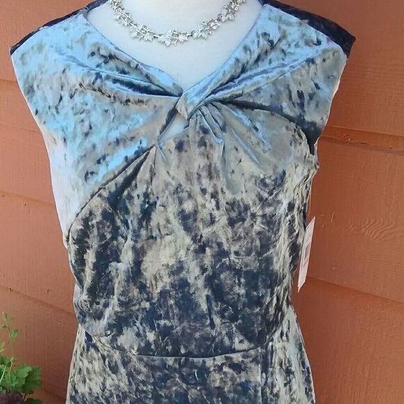 NWT eci Silvery Blue Velvet Dress - Picture 2 of 8